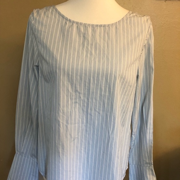 Frame Striped V-Back Button-down Blouse - Picture 9 of 9